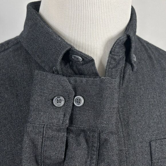 Eddie Bauer Medium Classic Fit Flannel Shirt Gray Herringbone 100% Cotton - Picture 4 of 5